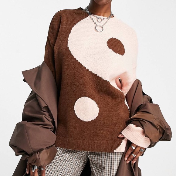 Nᴡᴏᴛ ASOS Yɪɴ Yᴀɴɢ Cʀᴇᴡ Nᴇᴄᴋ Sᴡᴇᴀᴛᴇʀ ɪɴ Bʀᴏᴡɴ & Bʟᴜsʜ - Picture 4 of 5